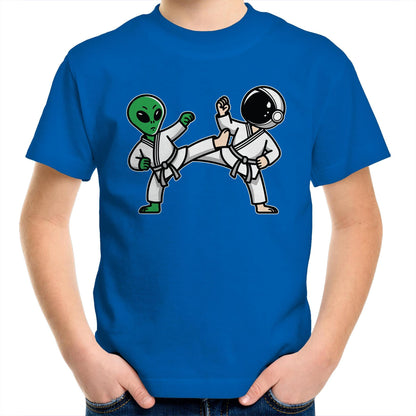 Alien And Astronaut Karate - Kids Youth T-Shirt