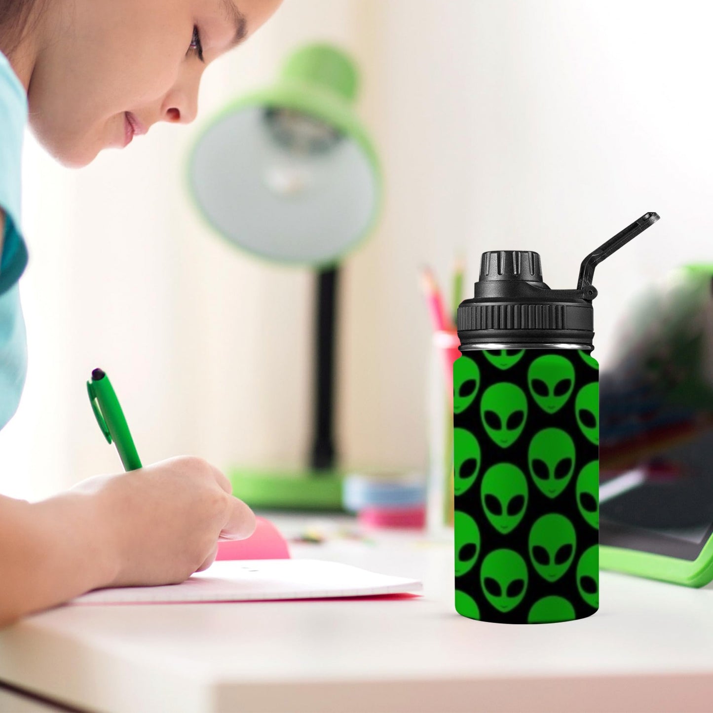 Aliens - Kids Water Bottle with Chug Lid (12 oz)