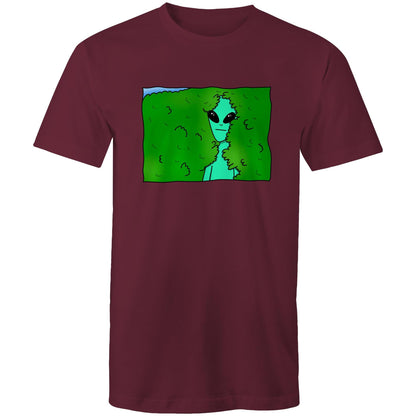 Alien Backing Into Hedge Meme - Mens T-Shirt