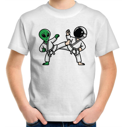 Alien And Astronaut Karate - Kids Youth T-Shirt