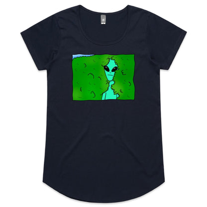 Alien Backing Into Hedge Meme - Womens Scoop Neck T-Shirt