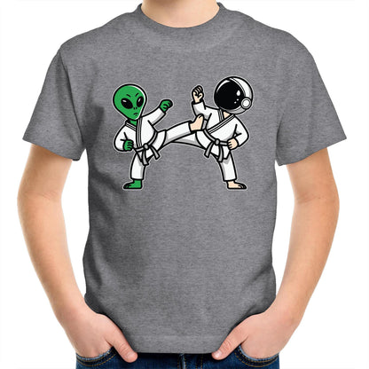 Alien And Astronaut Karate - Kids Youth T-Shirt