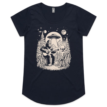 Alien And Bigfoot Playing Guitar - Womens Scoop Neck T-Shirt